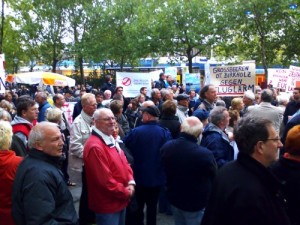 aufgebrachte Demonstranten